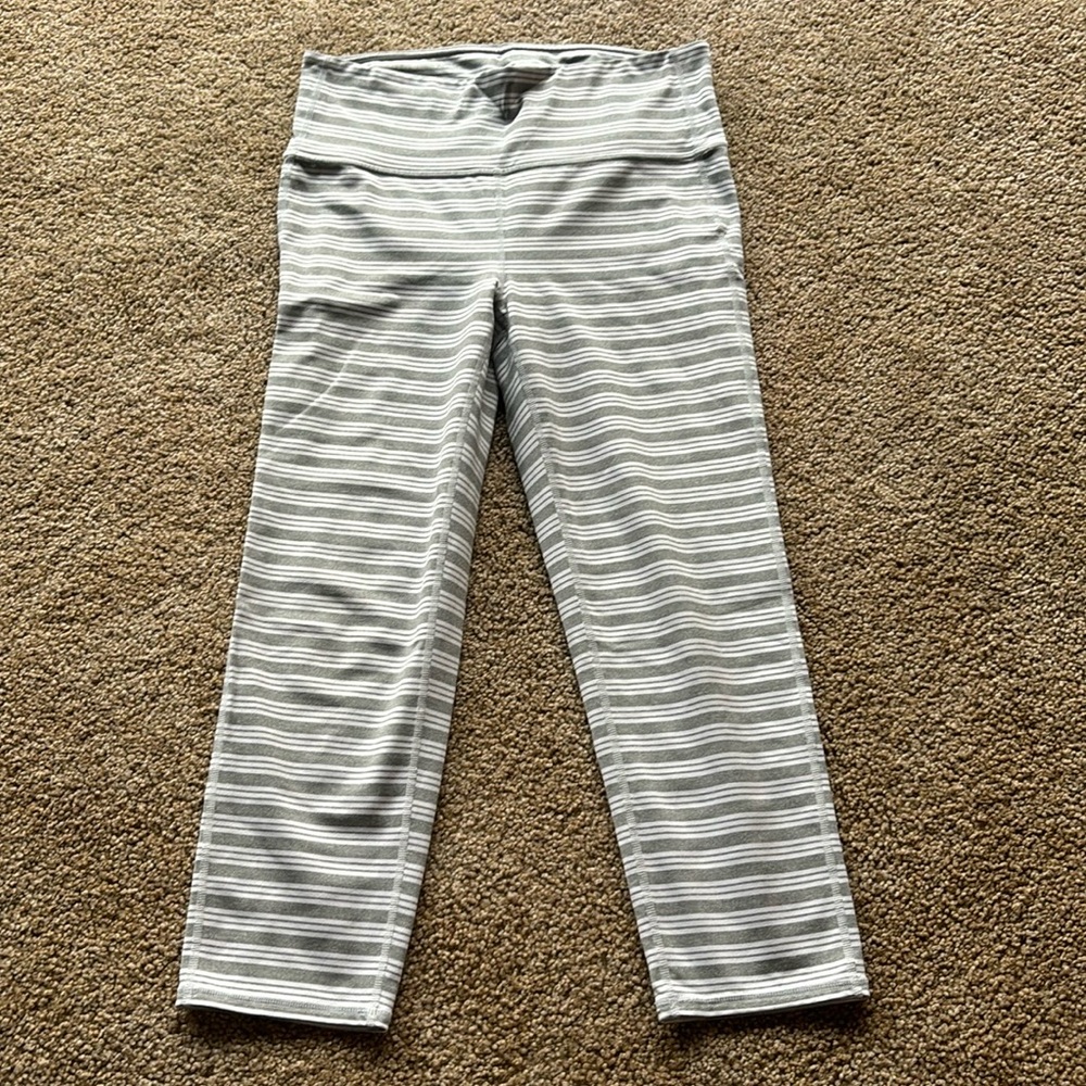 Women’s Athleta workout leggings